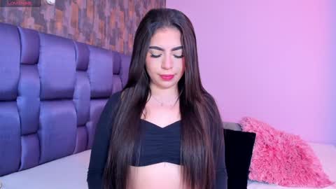 Snapshot of isabelaangell chatting on 2, 1, 2025 Isabela Angell online show from 2, 1, 2025