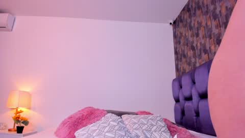Snapshot of isabelaangell chatting on 16, 1, 2025 Isabela Angell online show from 16, 1, 2025