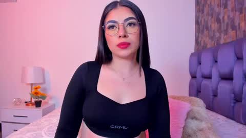 Snapshot of isabelaangell chatting on 25, 2, 2025 Isabela Angell online show from 25, 2, 2025