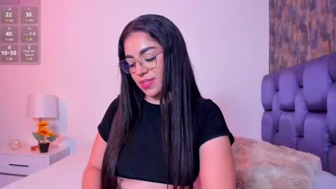 Snapshot of isabelaangell chatting on 28, 2, 2025 Isabela Angell online show from 28, 2, 2025