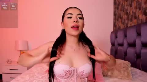 Snapshot of isabelaangell chatting on 2, 3, 2025 Isabela Angell online show from 2, 3, 2025