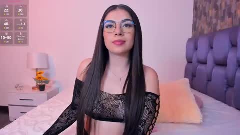 Snapshot of isabelaangell chatting on 3, 3, 2025 Isabela Angell online show from 3, 3, 2025