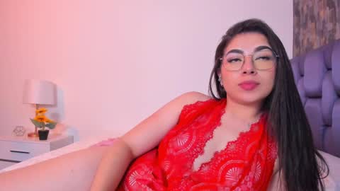 Snapshot of isabelaangell chatting on 12, 3, 2025 Isabela Angell online show from 12, 3, 2025