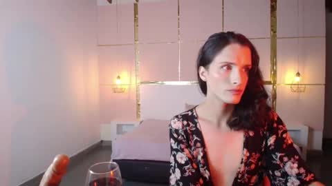 IsabelFernandez online show from 6, 10, 2025