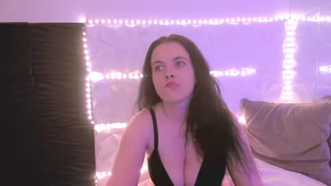 Isabelle online show from 11, 6, 2026