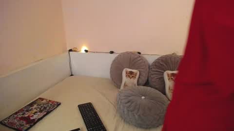 Snapshot of isabella__dark chatting on 18, 12, 2024 online show from 18, 12, 2024