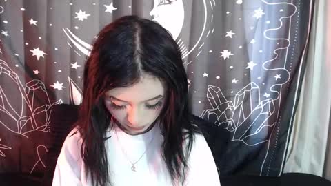 Snapshot of isabella__dark chatting on 11, 1, 2025 online show from 11, 1, 2025