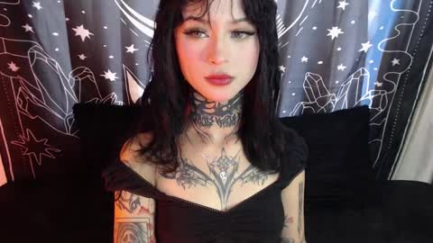 Snapshot of isabella__dark chatting on 13, 1, 2025 online show from 13, 1, 2025