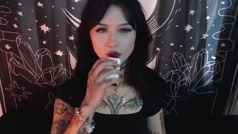 Snapshot of isabella__dark chatting on 16, 1, 2025 online show from 16, 1, 2025