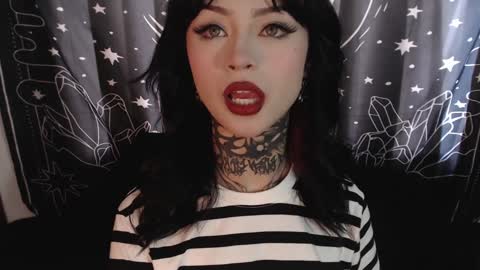 Snapshot of isabella__dark chatting on 28, 1, 2025 online show from 28, 1, 2025