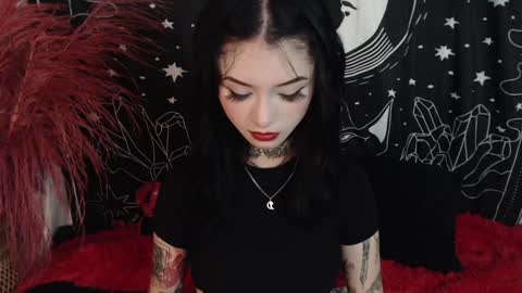 Snapshot of isabella__dark chatting on 5, 2, 2025 online show from 5, 2, 2025