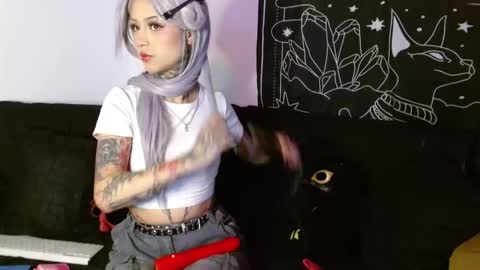    online show from 25, 10, 2025