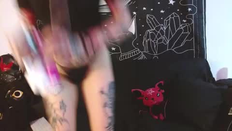    online show from 30, 10, 2025