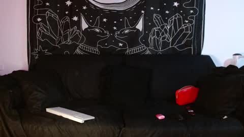    online show from 3, 11, 2025