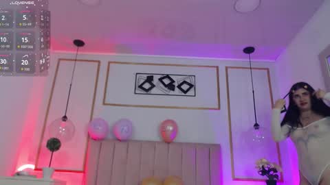 Isa Online 11pm to 5am Colombia time online show from 27, 11, 2025