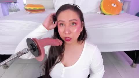 Snapshot of isabella_daniell chatting on 19, 9, 2025 Isa online show from 19, 9, 2025