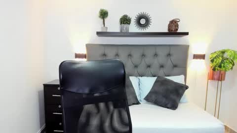 Isabel florez online show from 27, 2, 2025