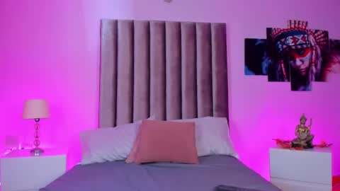 Snapshot of isabella_flowerss chatting on 8, 3, 2026 online show from 8, 3, 2026