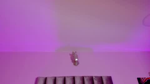 Snapshot of isabella_flowerss chatting on 26, 3, 2026 online show from 26, 3, 2026