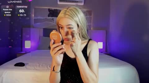 Isabella  online show from 7, 10, 2025