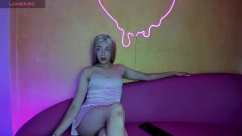 Isabella  online show from 11, 10, 2025