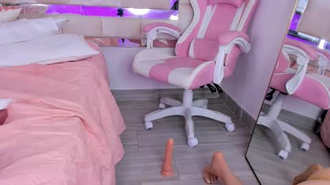 Snapshot of isabella_gomez11 chatting on 12, 1, 2025 isabella_gomez11 online show from 12, 1, 2025