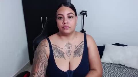 Snapshot of isabella_hots chatting on 10, 12, 2024 estefania online show from 10, 12, 2024