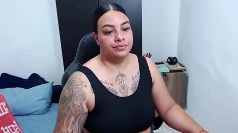 Snapshot of isabella_hots chatting on 30, 1, 2025 estefania online show from 30, 1, 2025