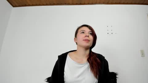 Snapshot of isabella_jaramillo chatting on 11, 10, 2025 isabella_jaramillo online show from 11, 10, 2025