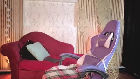 Snapshot of isabella_lt chatting on 6, 7, 2026 online show from 6, 7, 2026