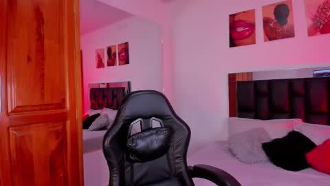 Isabella Moon9 online show from 19, 2, 2026