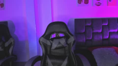 Snapshot of isabella_moon9 chatting on 6, 4, 2026 Isabella Moon9 online show from 6, 4, 2026