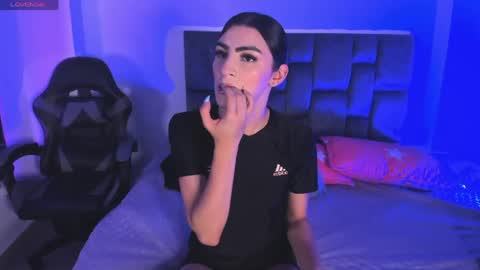 Snapshot of isabella_moon9 chatting on 22, 4, 2026 Isabella Moon9 online show from 22, 4, 2026
