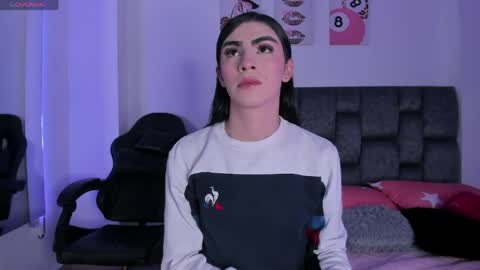 Snapshot of isabella_moon9 chatting on 5, 5, 2026 Isabella Moon9 online show from 5, 5, 2026