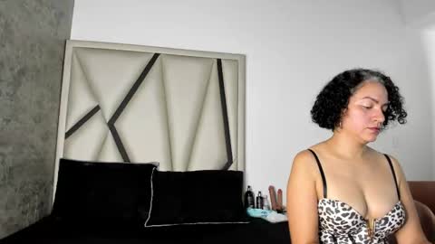 isabella_rosssi1 online show from 26, 9, 2025