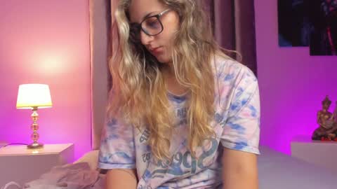 Snapshot of isabella_rross chatting on 14, 12, 2024 Isabella Rros online show from 14, 12, 2024