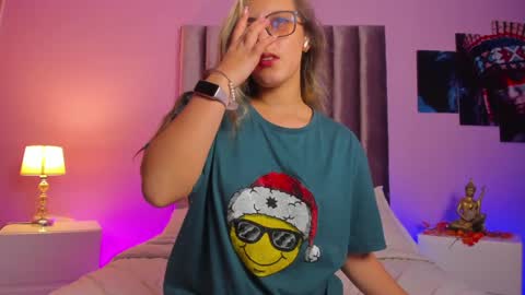Snapshot of isabella_rross chatting on 19, 12, 2024 Isabella Rros online show from 19, 12, 2024