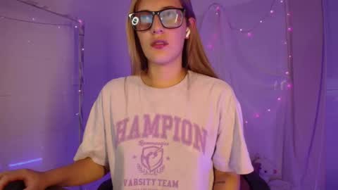 Isabella Rros online show from 14, 11, 2025