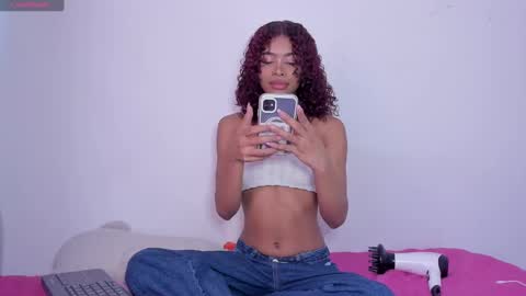 Snapshot of isabella_sex18 chatting on 17, 1, 2025 isabella online show from 17, 1, 2025