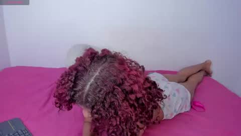 Snapshot of isabella_sex18 chatting on 18, 1, 2025 isabella online show from 18, 1, 2025