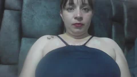 isabellaa_hills_ online show from 11, 5, 2026