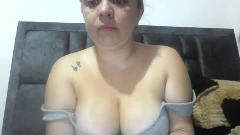 Snapshot of isabellaa_hills_ chatting on 19, 6, 2026 isabellaa_hills_ online show from 19, 6, 2026
