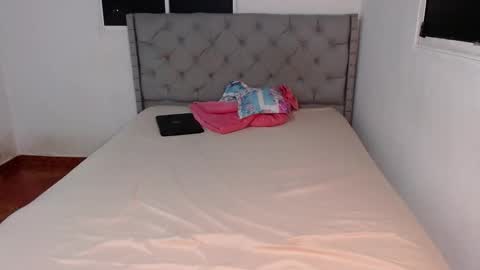 IM ISABELLA online show from 12, 10, 2025