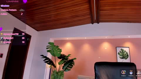 Snapshot of isabellaajoness chatting on 5, 2, 2025 Isabella  Everyday From 0530 to 1430 Col Time online show from 5, 2, 2025
