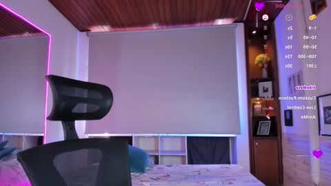 Snapshot of isabellaajoness chatting on 19, 2, 2025 Isabella  Everyday From 0530 to 1430 Col Time online show from 19, 2, 2025
