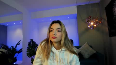 Snapshot of isabellaajoness chatting on 6, 2, 2026 Isabella Everyday From 0530 to 1430 Col Time online show from 6, 2, 2026