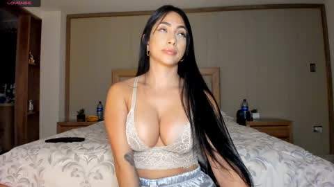 ISABEL online show from 21, 1, 2025