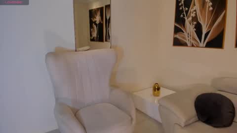 Snapshot of isabellakroft chatting on 27, 2, 2025 Isabella Kroft online show from 27, 2, 2025
