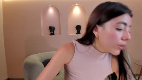 Snapshot of isabellakroft chatting on 2, 3, 2025 Isabella Kroft online show from 2, 3, 2025