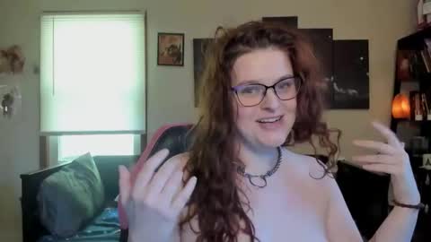 isabellamariedarcy online show from 14, 4, 2026